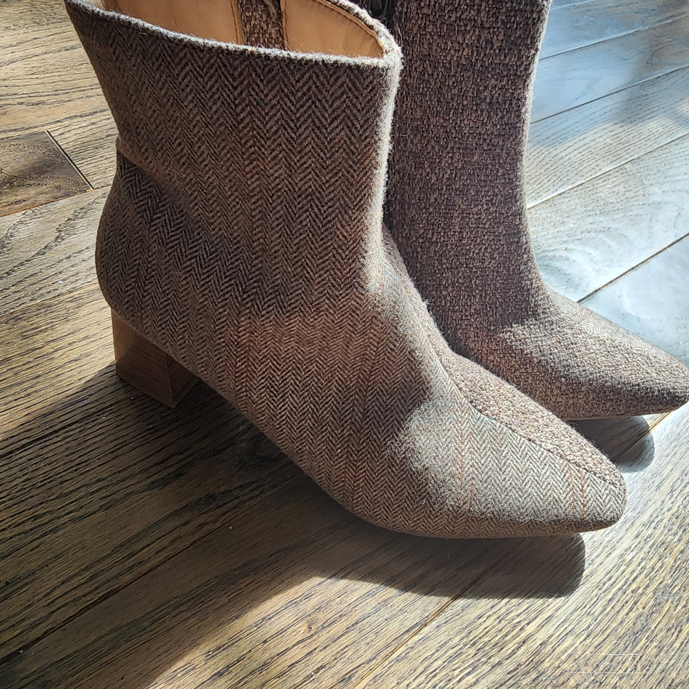 Coconuts by Matisse Textured Brown Ankle Boots